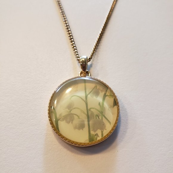 Avon Jewelry - Vintage Avon SHB Pendant Necklace